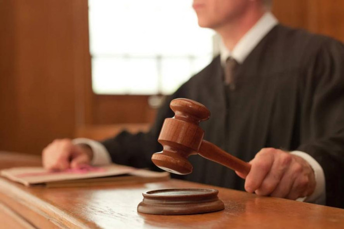 Закон на страже: как Виктор Акимов защитится от атаки должниц