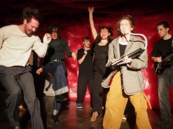 Благотворительный фестиваль &laquo;Труд. Любовь. Искусство&raquo; в Театре Труда: партнёрство с фондом &laquo;Артист&raquo; и программа на 1 мая